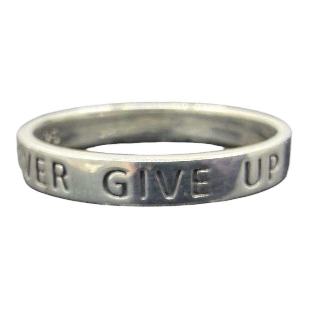 Never Give Up Ring Band 925 Sterling Silver Size 6 Stamped Quote Gift Boxed - Picture 2 of 4